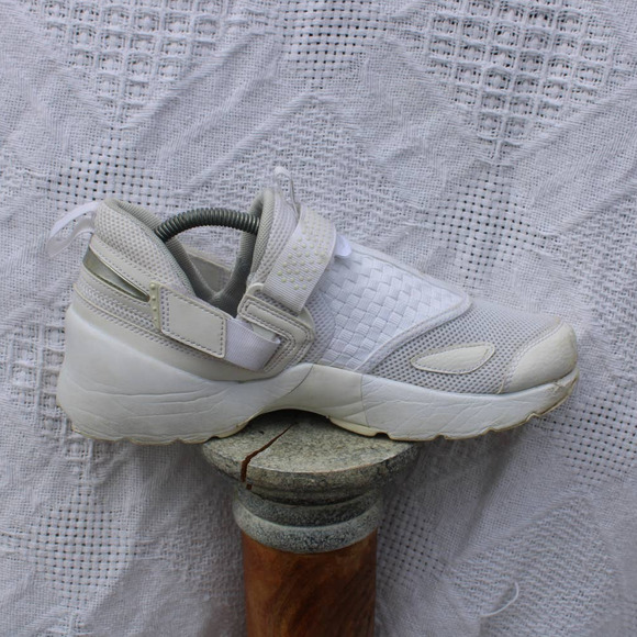 Nike Air Jordan Trunner Triple White sz 8.5 897992-100 - Picture 4 of 10